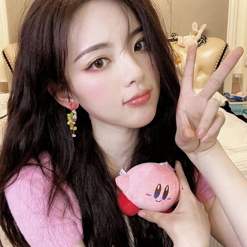 粉色爱心耳钉少女2025新款小众款多巴胺耳环耳坠爆设计感碎石新品
