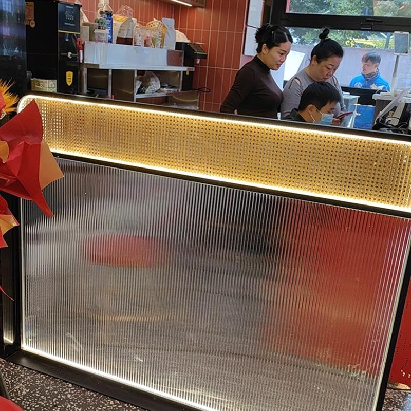 商用餐厅卡座矮隔断藤编屏v风火锅店咖啡酒馆免打孔可移动围栏半