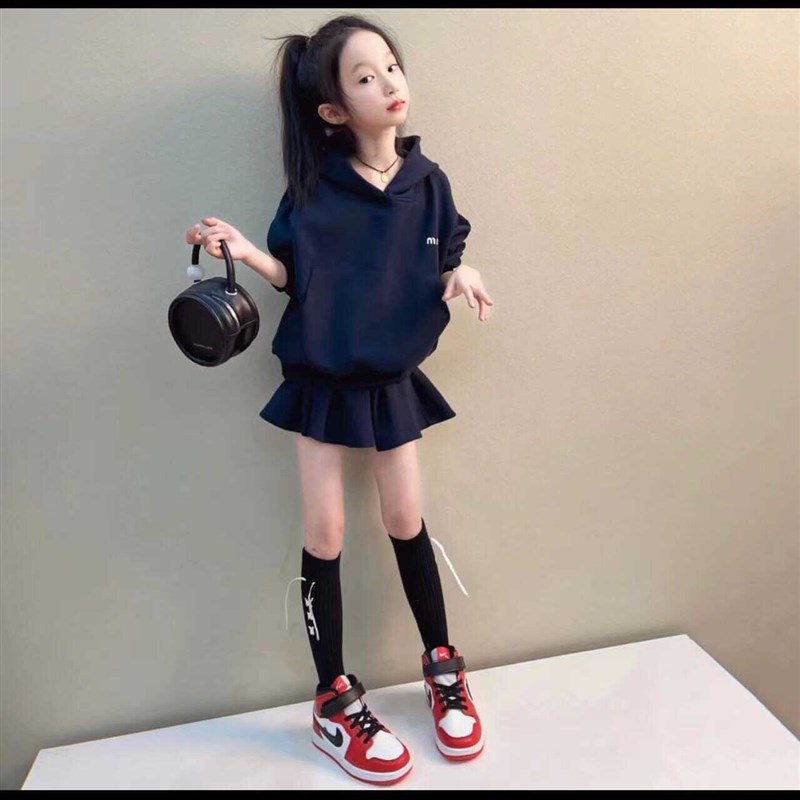 女童套装2024夏季新款儿童洋气连帽卫衣短袖上衣百褶裙裤两件套潮
