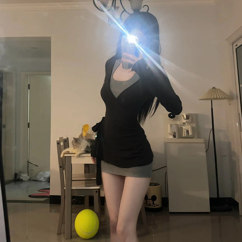 热销法式V领黑色针织连衣裙子女早秋季辣妹初秋内搭打底包臀短裙