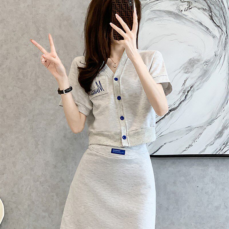 欧洲站时尚套装女小个子2023年夏季新款气质减龄休闲半身裙两件套