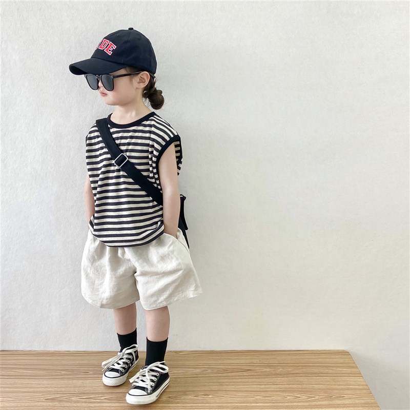 儿童黑色条纹背心2023夏季新款韩版男童女童洋气无袖T恤宽松上衣