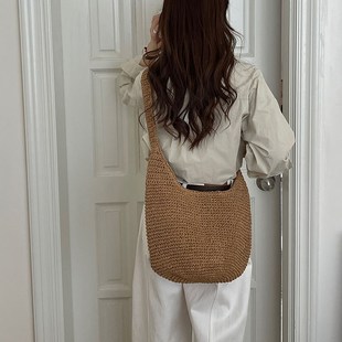 韩版简约斜挎草编包 新款百搭单肩草包编织包度假沙滩包纯色女包