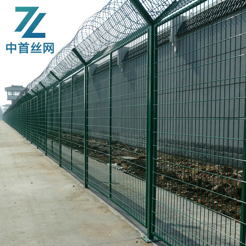 新款机场护栏网y型立柱刀片刺绳防攀爬滚笼网监狱看守所防护网隔