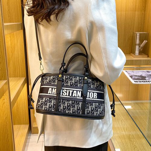 水桶包包女2024新款潮小众流行手提包时尚菜篮子单肩斜挎包饭桶包