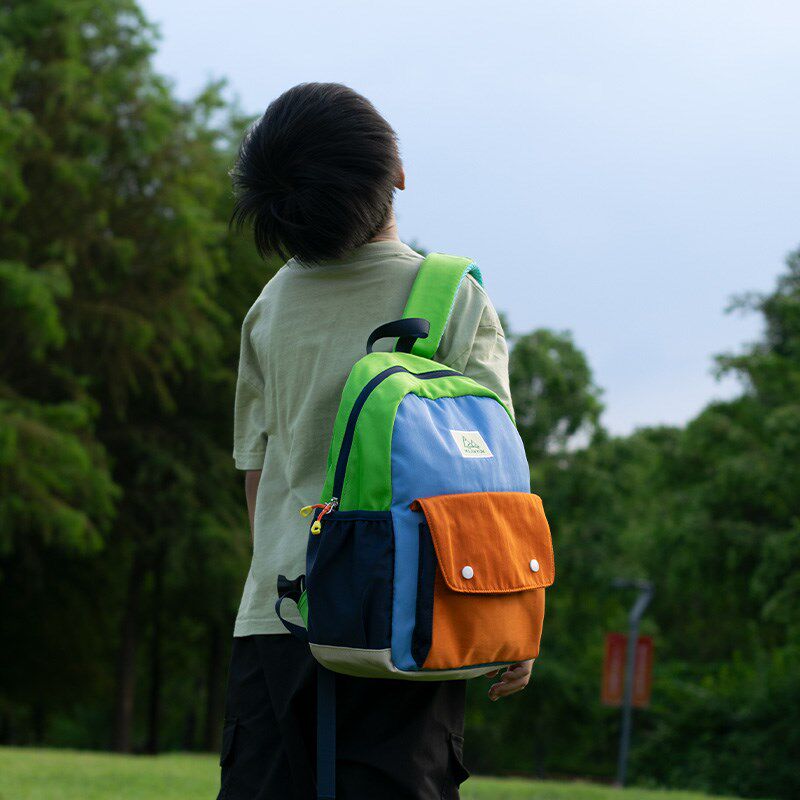 户外儿童外出小背包小学生轻便出游书包幼儿园超轻出行旅游双肩包