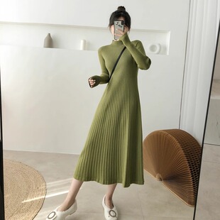 孕妇洋装绿色中高领针织打底内搭保暖中长版毛衣裙2023新款秋冬