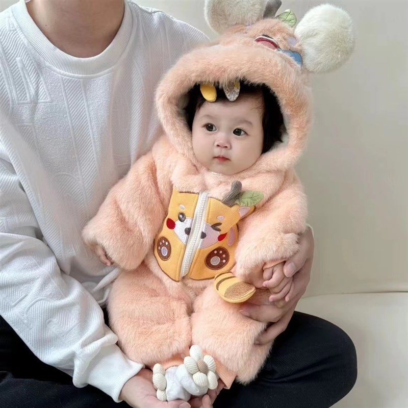 冬季新款婴儿加绒加厚男女宝宝可爱超萌网红连体衣外出爬爬服洋气