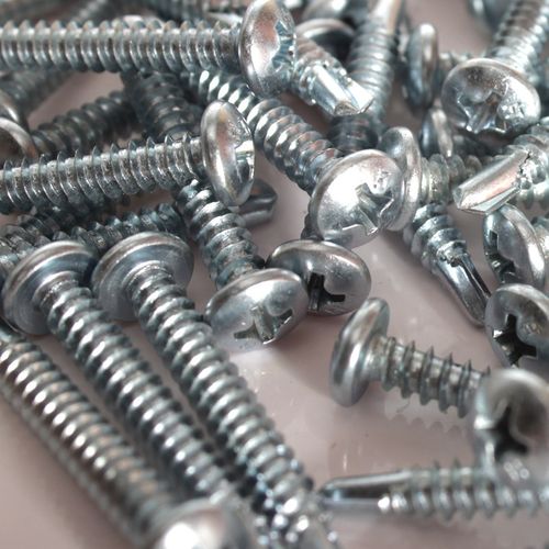 M4自攻燕尾盘自攻钉M4圆形圆头.钻尾钻挺丝2头钻尾十字.自8宏螺丝