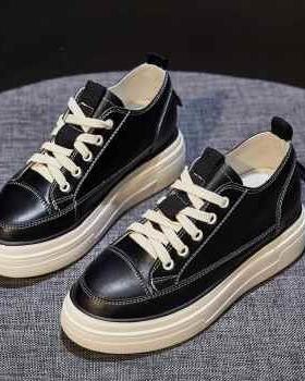 高档韩国小皮鞋女2o白022春季新款内时尚板鞋厚底百搭松糕休真