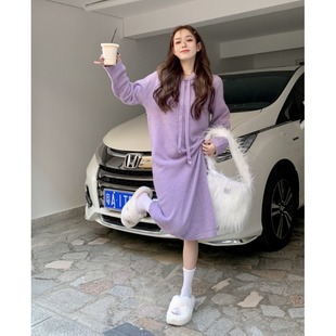 哺乳期连衣裙秋冬季女装外出时尚辣妈中长款毛衣打底衫喂奶衣服潮