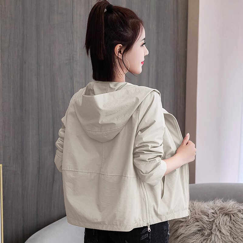 外套女春秋款2024新款女士短款休闲宽J松小个子长袖连帽夹克上衣