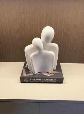 现代极简个性抽象人物摆件客厅电视柜入户玄关艺术结婚礼品装饰品