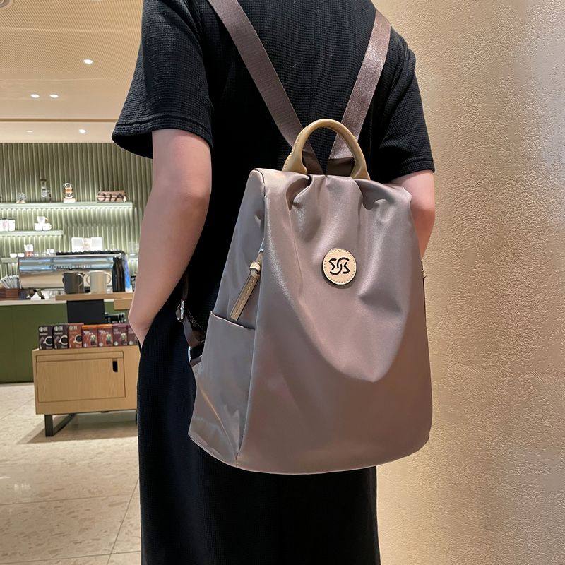 超轻牛津布双肩包女2023新款时尚女士背包高级感旅行包防盗轻便潮,箱包皮具/热销女包/男包,双肩背包,淘宝优惠券,粉丝福利购,淘宝优惠卷