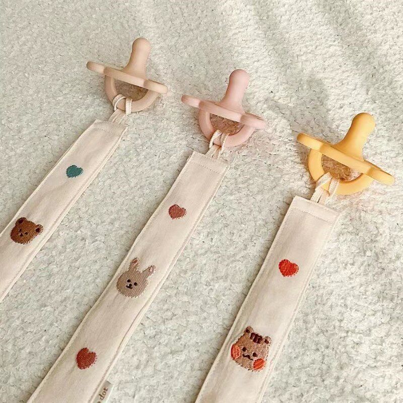 婴儿布艺刺绣安抚奶嘴防掉链超轻宝宝牙胶挂绳咬胶玩具防丢挂链子