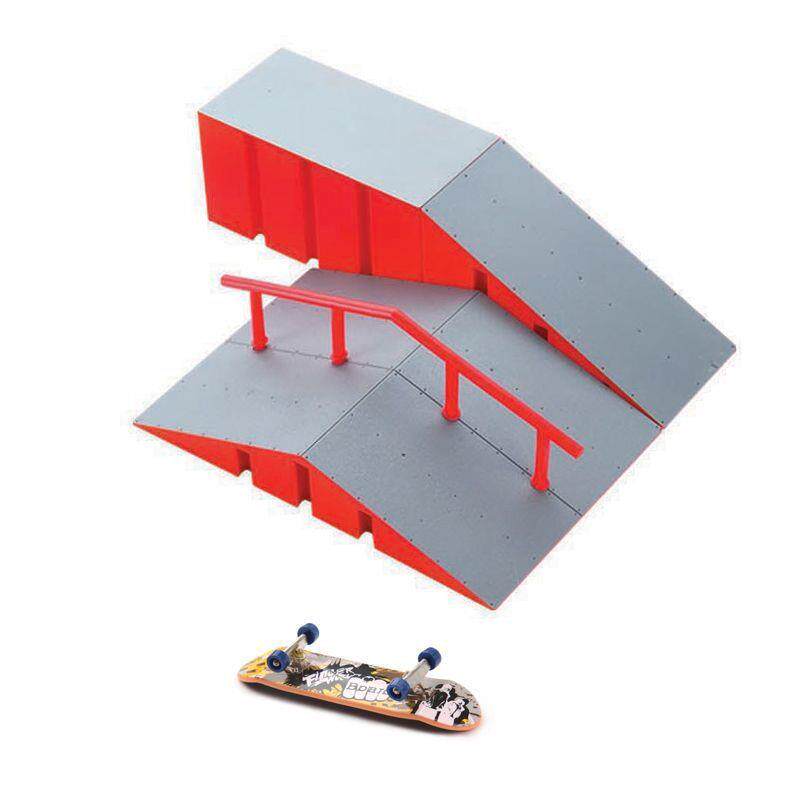 热销中2新跨3新款地摊手指滑板台场地场景道具0奇特儿童玩具套装2