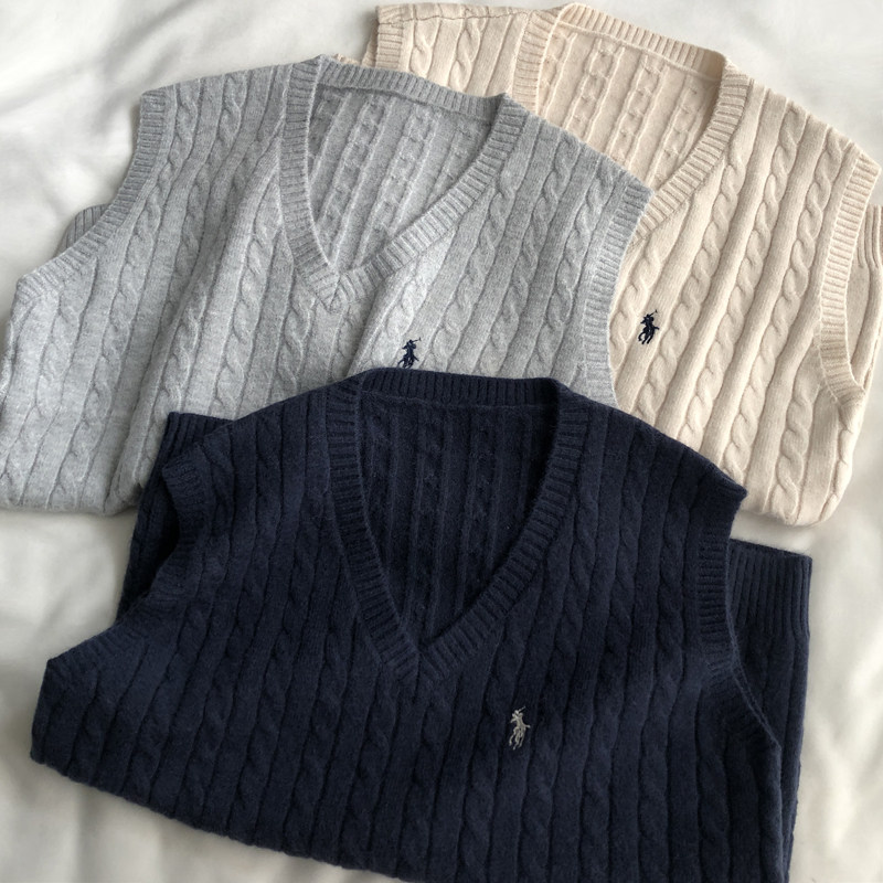 日系小刺绣 麻花V领针织衫马甲背心女叠穿宽松无袖毛衣外Z搭in上