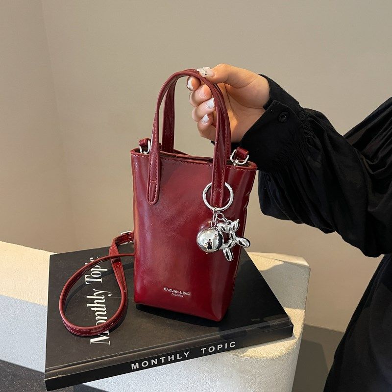 手提时尚小方包女2024夏季新款简约百搭单肩包小众潮流高级感女包,箱包皮具/热销女包/男包,小方包,淘宝优惠券,粉丝福利购,淘宝优惠卷