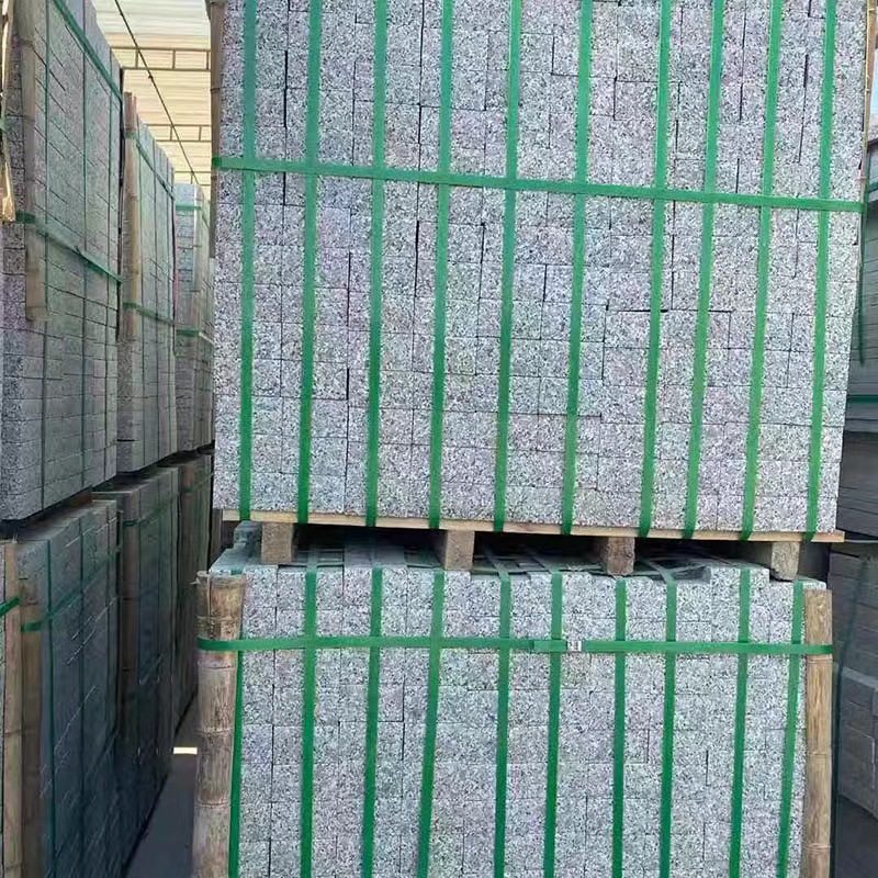 花岗岩芝麻白灰黑自然面小方块马蹄石小弹石小料石大理石铺地石材