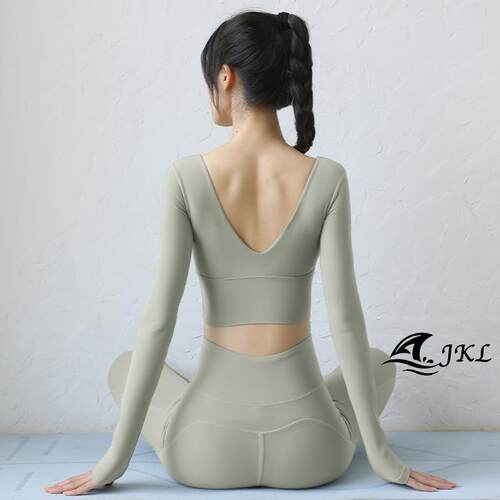 瑜伽服带胸垫秋冬款专业显瘦速干C高级感健身服长袖跑步运动套装