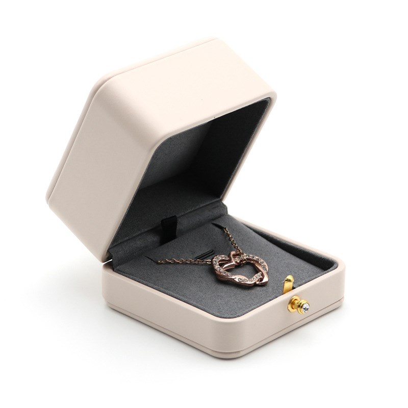 米色PU皮珠宝首饰盒戒指盒对戒盒吊坠项链O盒耳钉盒胸针盒手镯盒