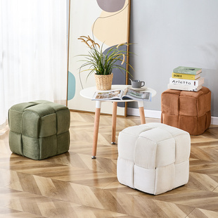 小凳子家用矮凳沙发客厅脚踏网红门口换鞋凳方凳实木搭脚穿鞋坐墩