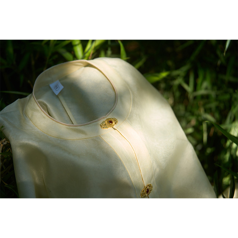 尘余馆|织秋|何氏墓明圆领半袖缠枝莲暗花纱中长衫汉服传统服饰