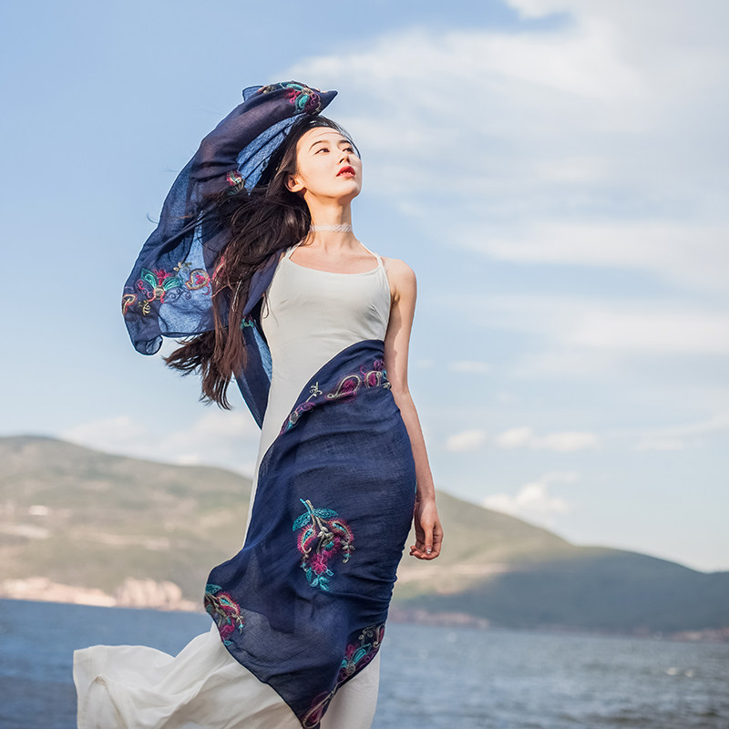 春夏季刺绣民族风围巾大西北茶卡盐湖披肩女两用丝巾旅.游拍照丽,服饰配件/皮带/帽子/围巾,围巾/丝巾/披肩,淘宝优惠券,粉丝福利购,淘宝优惠卷