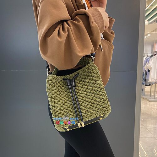 腿姐玩毛线 方形束口百变小背包diy编织材料包手工斜跨女背包成品
