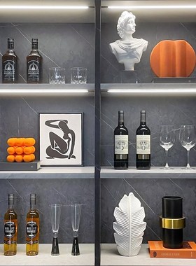 样板间酒柜软装饰品家居摆件挂画创意陶瓷树脂酒具套装组合ZH3330