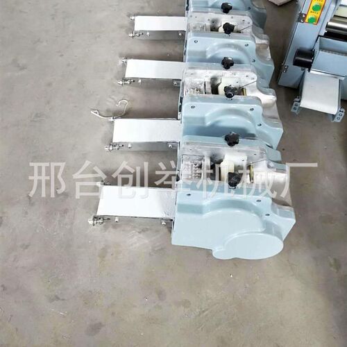 新品新品大型全自动n水饺皮擀压面条机商用M电动挂面机压面一体
