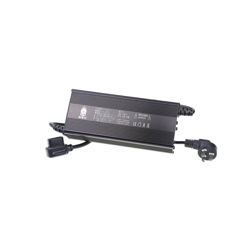 厂家小牛U1 N1S NGT M+ NQi电动车U+ M2锂电池充电器5A 8A快充改