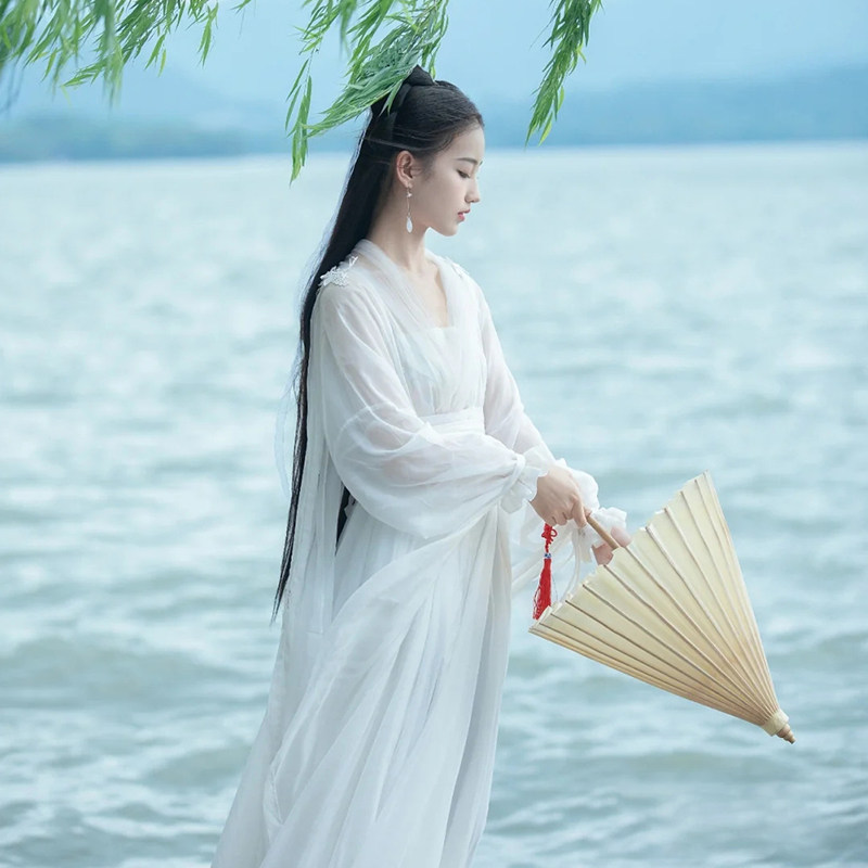 白色神明少女汉服女装成人小龙女古装仙气古风飘逸古典舞蹈演出服