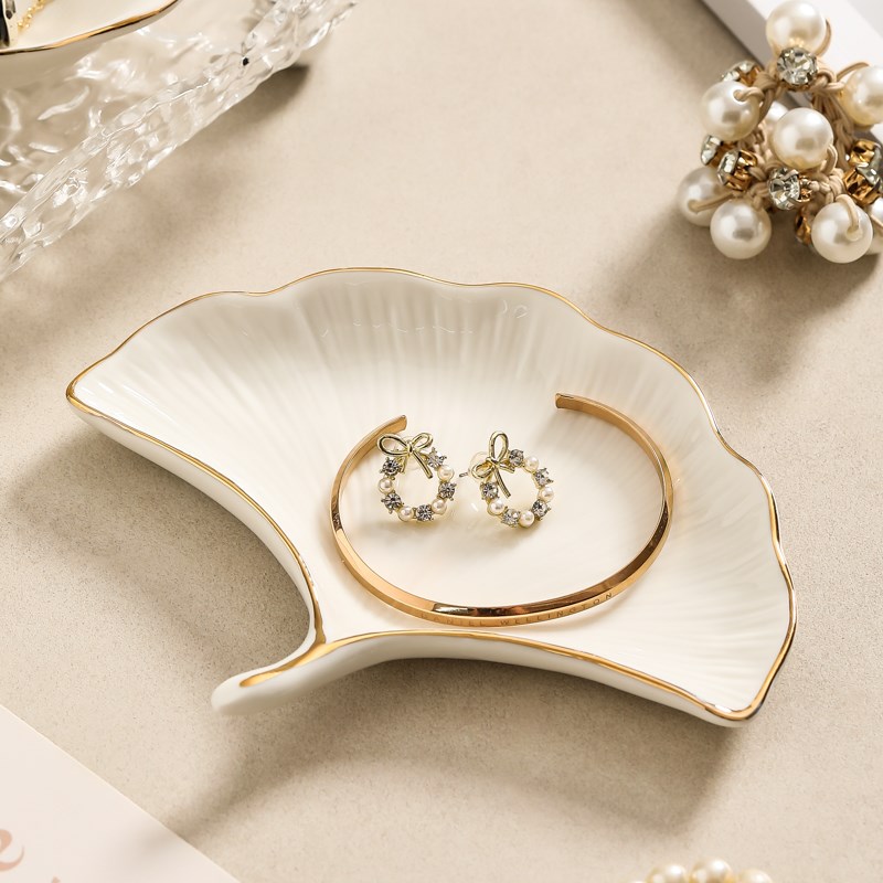 首饰展示架子珠宝戒指收纳托盘耳钉耳环手K镯项链手表陈列拍照道