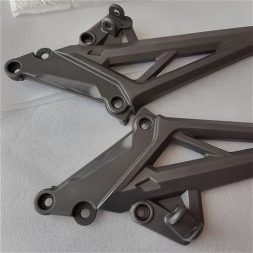 春风650NKCF400nk搁脚架脚踏连接板搁脚支撑三脚架搁脚