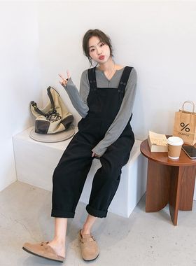 孕妇裤子棉布宽松大码背带裤两件套装新款显瘦秋季黑色牛仔长裤子