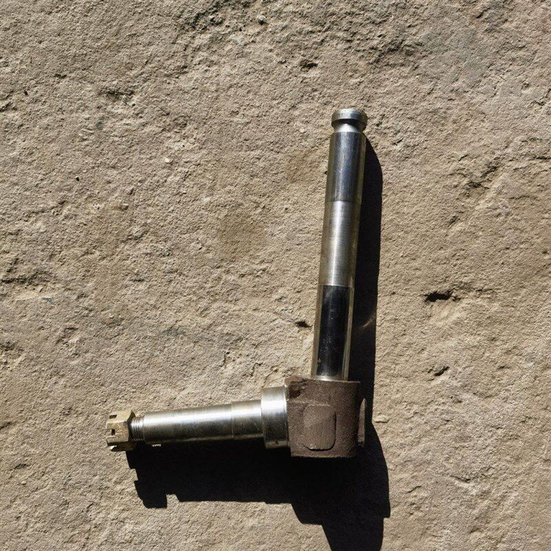 黄海金马404 454 504拖拉机羊角轴前桥转向立轴s 农机配件原装老