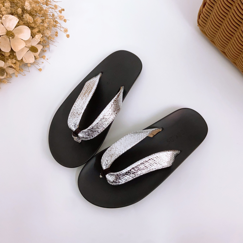 韩国童鞋2023女童夏季新款韩版时尚人字I拖儿童发夹脚拖鞋度假沙