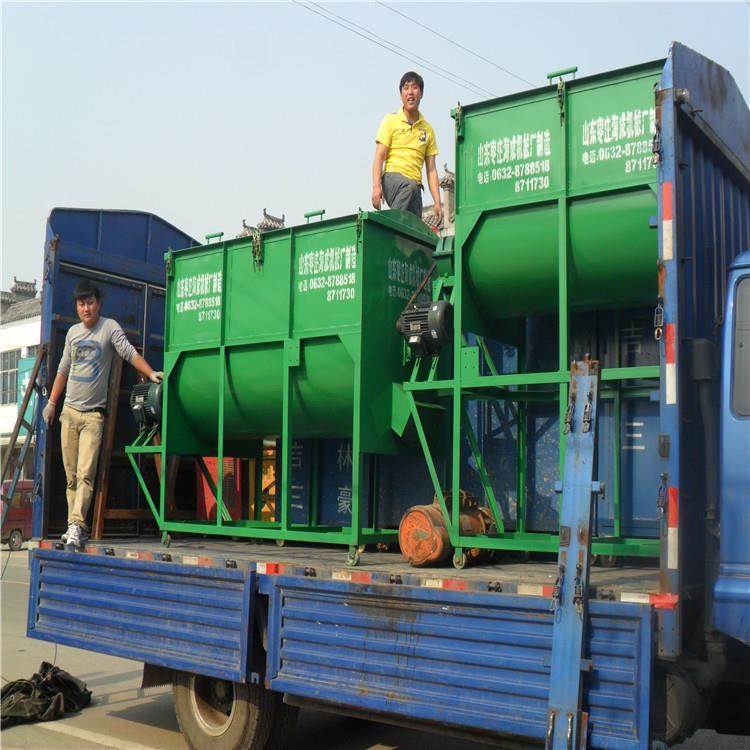 大型牛饲料搅拌机多少钱卧式青储饲料拌料机图片及价格牧草混料
