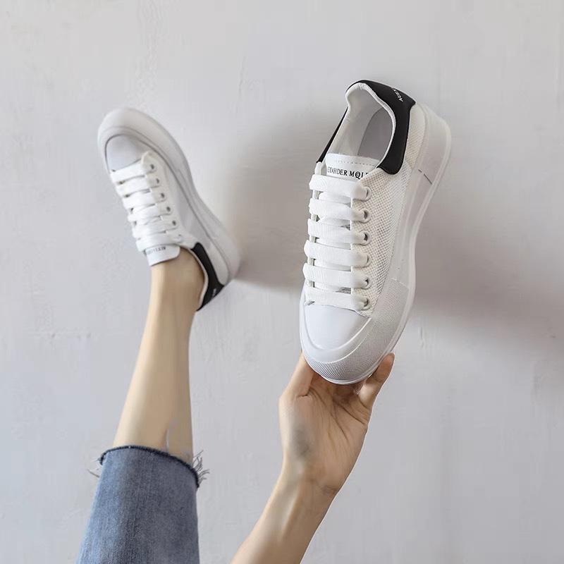 Thick bottom heightening small white shoes women's versatile Korean new flat sports shoes net red casual board shoes fashion