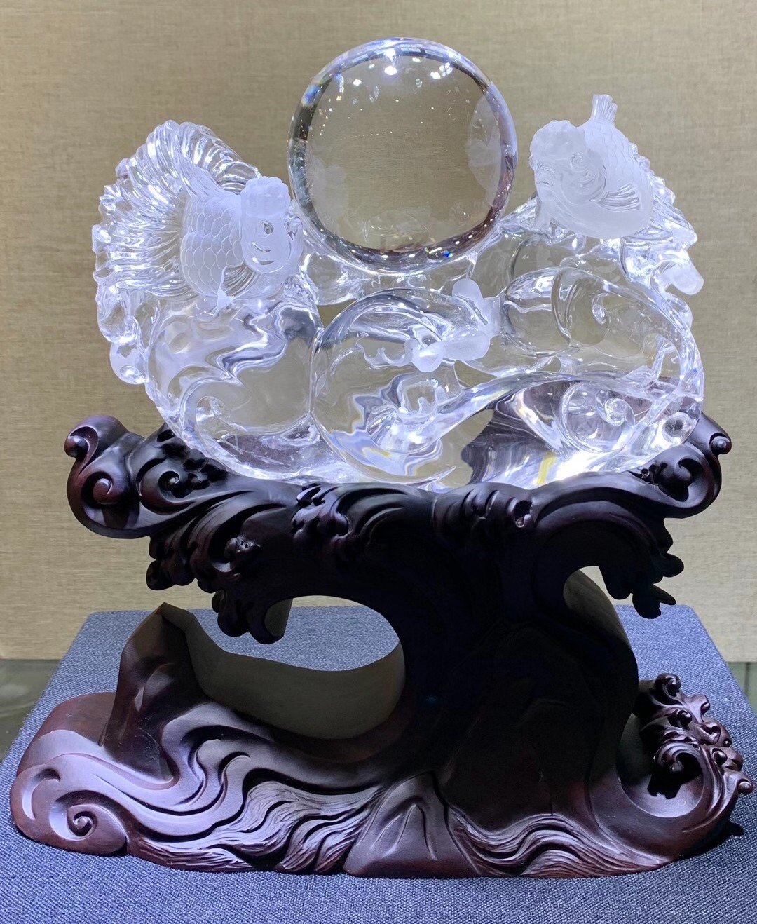 天然白水晶金鱼球摆件寓意金玉满堂,有求必应,年年有余