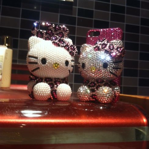 hellokitty进口钻贴钻华为手机壳iphone12/13/11promax/min保护套