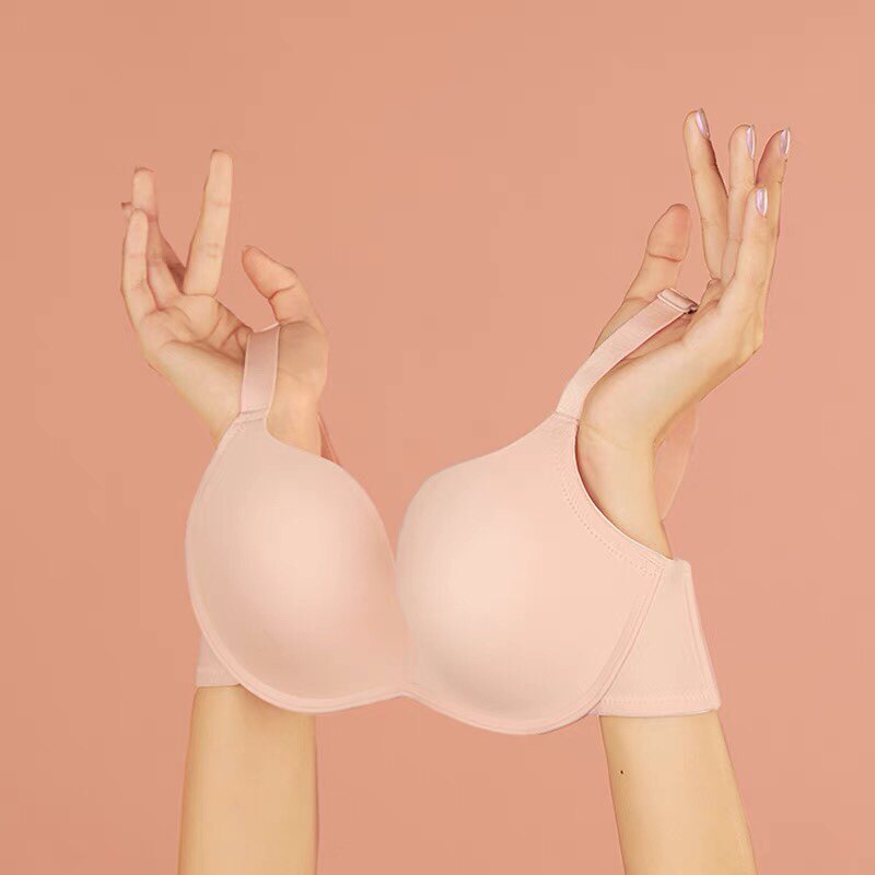 黛安芬Triumph无钢圈上薄下厚棉杯集中胸型无痕文胸 E002525