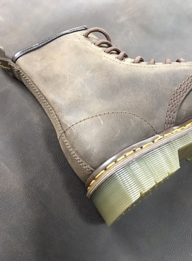 头层牛皮疯马皮1.6-1.8mm 25-27尺 灰绿色/深棕色  398/张包邮