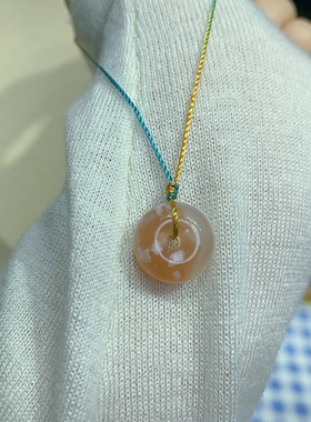 轻奢小众设计天然樱花玛瑙吊坠平安扣敦煌色系编绳项链女锁骨链