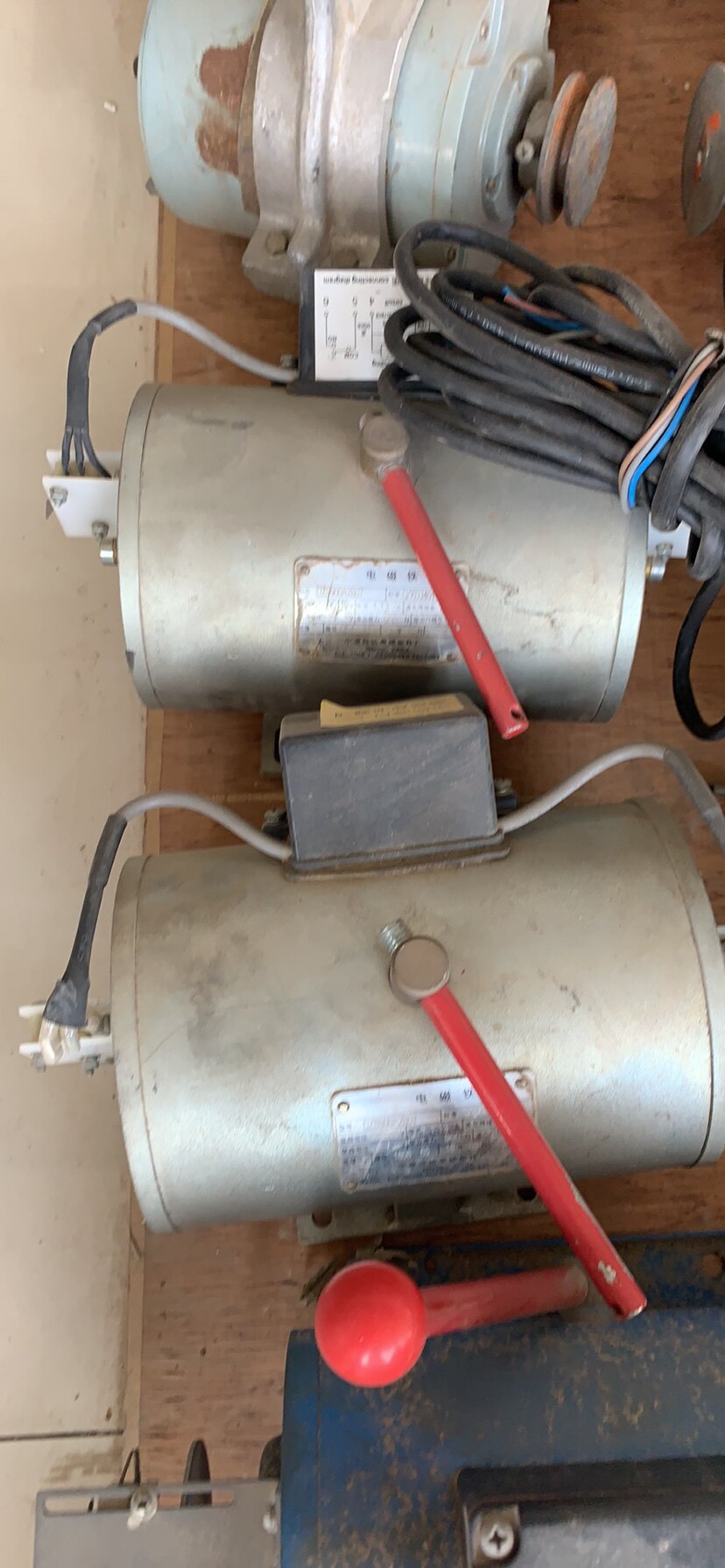 宁波欣达制动器电磁铁dzs800ab01d1 dzs900ab01d1 电梯抱闸线圈