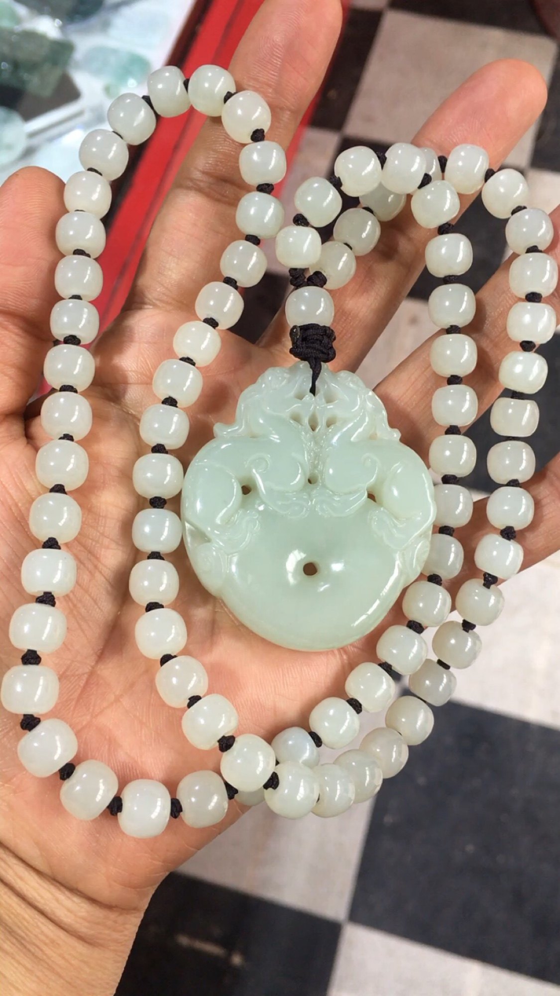 正品和田青白玉貔貅吊坠男女款双面貔貅玉佩和田玉老型珠链毛衣链