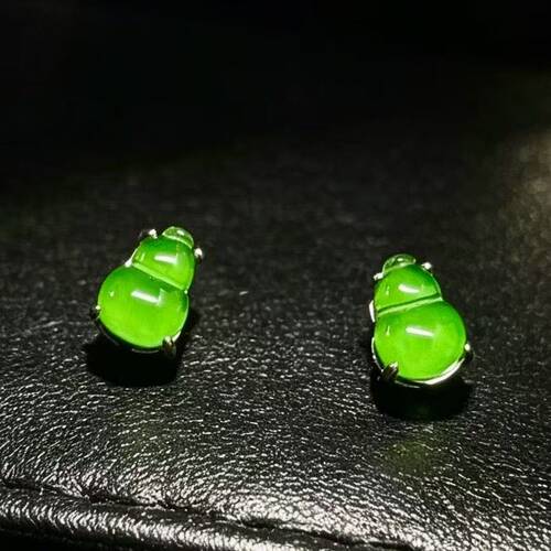 【香香专属】天然A货翡翠满绿葫芦耳饰