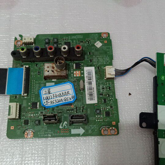 原装拆机三星UA32F4088AR主板BN41-02087C配屏CY-HF320AG2H测好 - 实物图