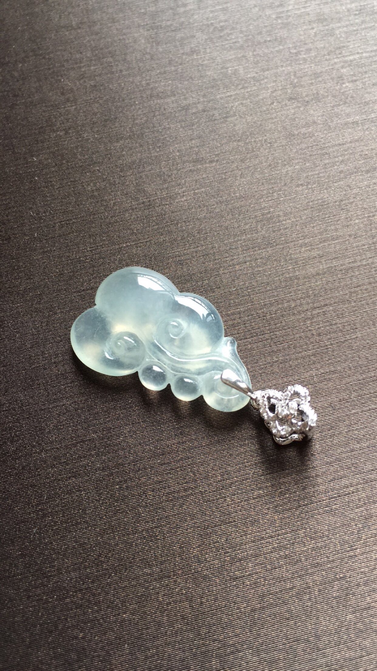 【赏】木易日辰 天然翡翠a货祥云如意18k金钻石吊坠